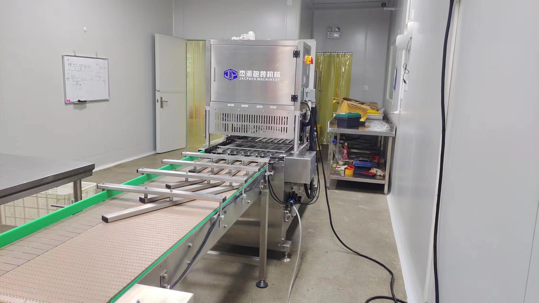 Derniers blogs de l'entreprise sur Le renforcement de l'automatisation: transformation et avancée dans les machines d'emballage automatiques