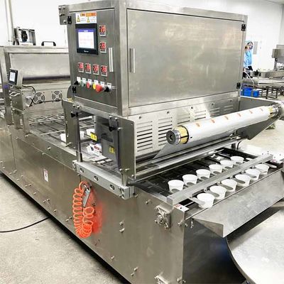 30 à 50 plateaux/min Machine d'emballage de plateaux à gaz pour les aliments pour animaux de compagnie